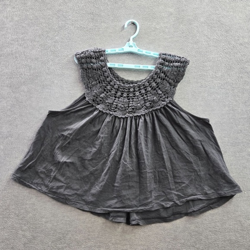 Lucky Brand Women Top XL Gray Crochet Yoke Tee Boho Pullover Cotton Short Sleeve
